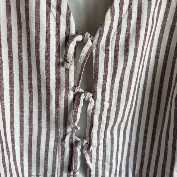 Old Navy Cream Vest - Picture 3 of 6